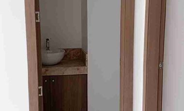 Venta de hermoso departamento en urbanización Riverside. Samborondon km 2.5.