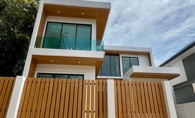 4-Bedroom, 4-Bathroom Pool Villa for Sale in Krabi Town – Peaceful Location with Easy Access