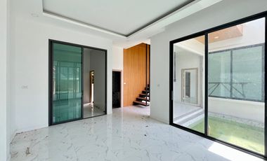 4-Bedroom, 4-Bathroom Pool Villa for Sale in Krabi Town – Peaceful Location with Easy Access