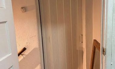 Se vende casa de dos pisos en Cerro Larrain referencia colegio Murialdo, Valparaiso