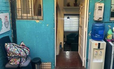 Se vende casa de dos pisos en Cerro Larrain referencia colegio Murialdo, Valparaiso