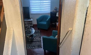 Se vende casa de dos pisos en Cerro Larrain referencia colegio Murialdo, Valparaiso