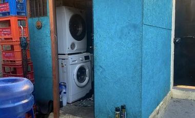 Se vende casa de dos pisos en Cerro Larrain referencia colegio Murialdo, Valparaiso