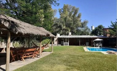 Hermosa quinta en Tomas Jofre a 150 mts de la plaza