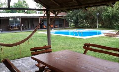 Hermosa quinta en Tomas Jofre a 150 mts de la plaza