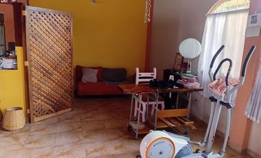 VENTA CASA GRANDE CON DOS SUITES EN BAHÍA DE CARÁQUEZ