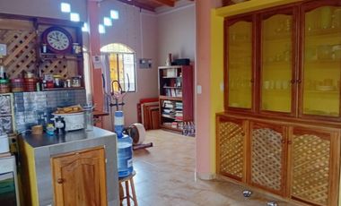 VENTA CASA GRANDE CON DOS SUITES EN BAHÍA DE CARÁQUEZ