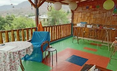 VENTA CASA GRANDE CON DOS SUITES EN BAHÍA DE CARÁQUEZ