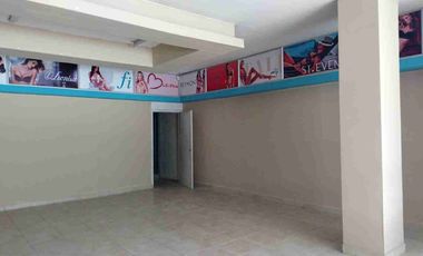 RENTO LOCAL COMERCIAL DE 600m2, DOS PLANTAS EN ZONA COMERCIAL NORTE DE QUITO