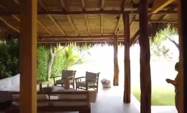 venta de casa en Olón con 2500 m2