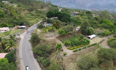 LOTE EN YUNGUILLA A POCOS METROS DE LA VIA