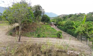 LOTE EN YUNGUILLA A POCOS METROS DE LA VIA