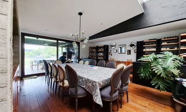 Los Ingleses 357 m2 en 5005 de terreno 5 D 5B Sala Estar y servicios