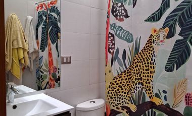 Los Ingleses 357 m2 en 5005 de terreno 5 D 5B Sala Estar y servicios