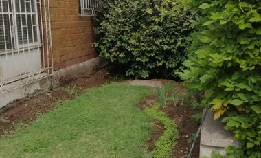 Brown Propiedades VENDE casa en condominio comuna El  Bosque Calle Las Magnolias