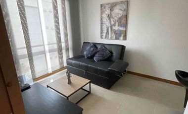 Moderno Apartamento en Pinares: Confort y Seguridad”