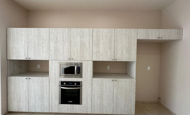 Casa en Venta en Exclusivo Fraccionamiento Privado – Cumbres del Cimatario, Querétaro  Vive con seguridad, confort y excelente ubicación