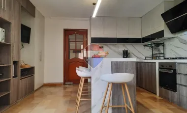 Se Vende casa esquinera con amplias áreas sociales SE VENDE Casa esquinera de 5 dormitorios en la URB. Ceibos Norte. Cerca de ESPOL.