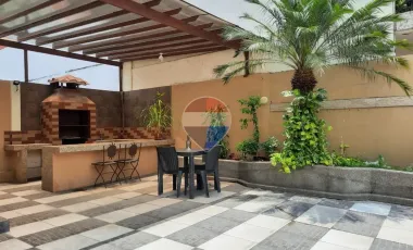 Se Vende casa esquinera con amplias áreas sociales SE VENDE Casa esquinera de 5 dormitorios en la URB. Ceibos Norte. Cerca de ESPOL.