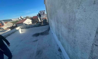 PH 3 ambientes por pasillo con dos terrazas y dependencia o altillo