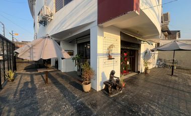 SE ALQUILA LOCAL COMERCIAL ESQUINERO, EN LA AV. REALES TAMARINDOS Y CONSTANTINO MENDOZA EN PORTOVIEJO