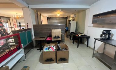 SE ALQUILA LOCAL COMERCIAL ESQUINERO, EN LA AV. REALES TAMARINDOS Y CONSTANTINO MENDOZA EN PORTOVIEJO