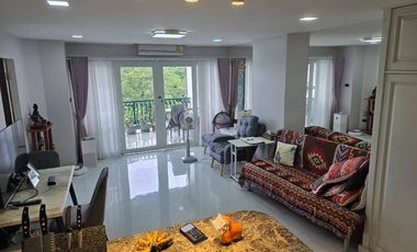 For Sale!! / Rent stunning 79 sqm, 1-bedroom, 1-bathroom unit on the coveted 10th floor of Hillside 4 Condominium. Near Nimmmanhemin road, Chiang Mai.