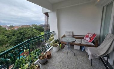 For Sale!! / Rent stunning 79 sqm, 1-bedroom, 1-bathroom unit on the coveted 10th floor of Hillside 4 Condominium. Near Nimmmanhemin road, Chiang Mai.