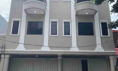 Sewa Ruko 3 lantai Baru Renovasi Dikebon Jeruk Jakarta Barat lokasi strategis