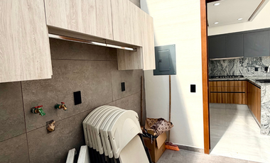 RESIDENCIA EN VENTA SENDEROS DE MONTEVERDE