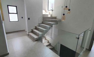 Excelente casa de 4 habitaciones con Rooff Garden