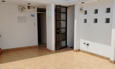 VENTA CASA EN LOS CEDROS DE VILLA CHORRILLOS