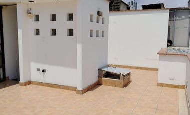 VENTA CASA EN LOS CEDROS DE VILLA CHORRILLOS