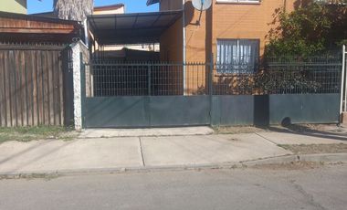 SE ARRIENDA  CASA NUEVO BUIN .