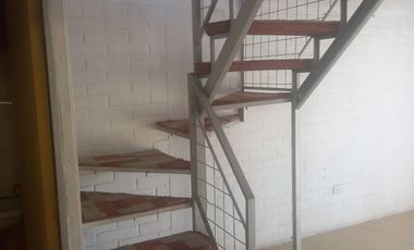 SE ARRIENDA  CASA NUEVO BUIN .