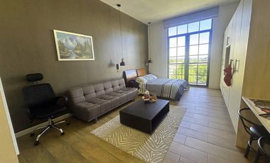 HERMOSA SUITE/STUDIO DE VENTA POR PARQUE CENTRAL DE CUMBAYÁ!!