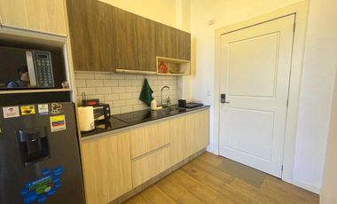 HERMOSA SUITE/STUDIO DE VENTA POR PARQUE CENTRAL DE CUMBAYÁ!!