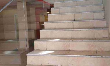 VENDO LOCAL COMERCIAL DE 600M2, EN DOS PLANTAS UBICADO EN AV. AMAZONAS, NORTE DE QUITO