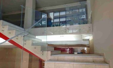 VENDO LOCAL COMERCIAL DE 600M2, EN DOS PLANTAS UBICADO EN AV. AMAZONAS, NORTE DE QUITO