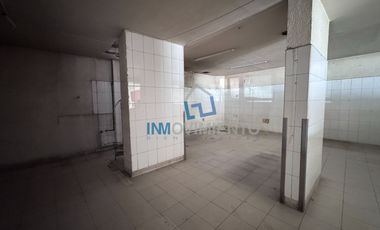 Se VENDE LOCAL sobre Av. PRINCIPAL