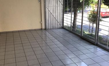 VENDO EDIFICIO PEQUEÑO, COL. DEL EMPLEADO, CUERNAVACA