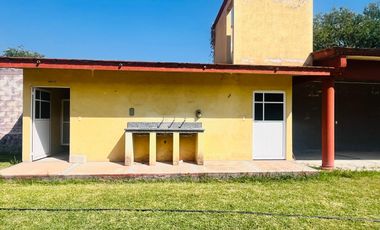 CASA EN VENTA, CON ALBERCA, YAUTEPEC, MORELOS