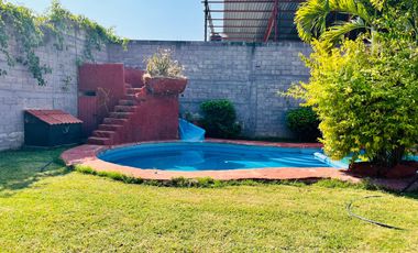 CASA EN VENTA, CON ALBERCA, YAUTEPEC, MORELOS