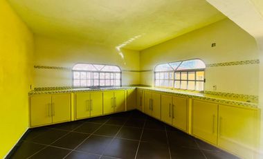 CASA EN VENTA, CON ALBERCA, YAUTEPEC, MORELOS