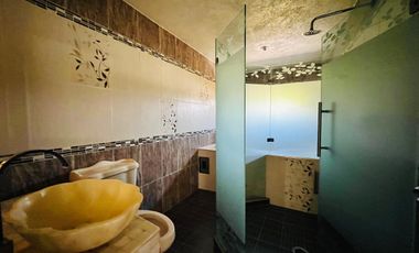 CASA EN VENTA, CON ALBERCA, YAUTEPEC, MORELOS