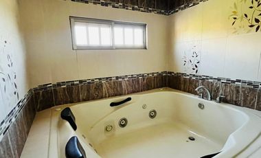 CASA EN VENTA, CON ALBERCA, YAUTEPEC, MORELOS