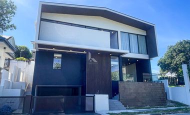 Classy Modern Contemporary House and Lot For Sale in Lindenwood Residences, Muntinlupa City