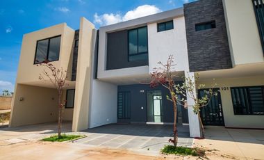 Venta casa 3 recamaras Zimalta, Tlaquepaque Jalisco en esquina