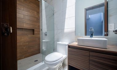 Venta casa 3 recamaras Zimalta, Tlaquepaque Jalisco en esquina