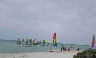 CASA FRENTE AL MAR EN SAN BENITO CON MAGNÍFICA UBICACIÓN